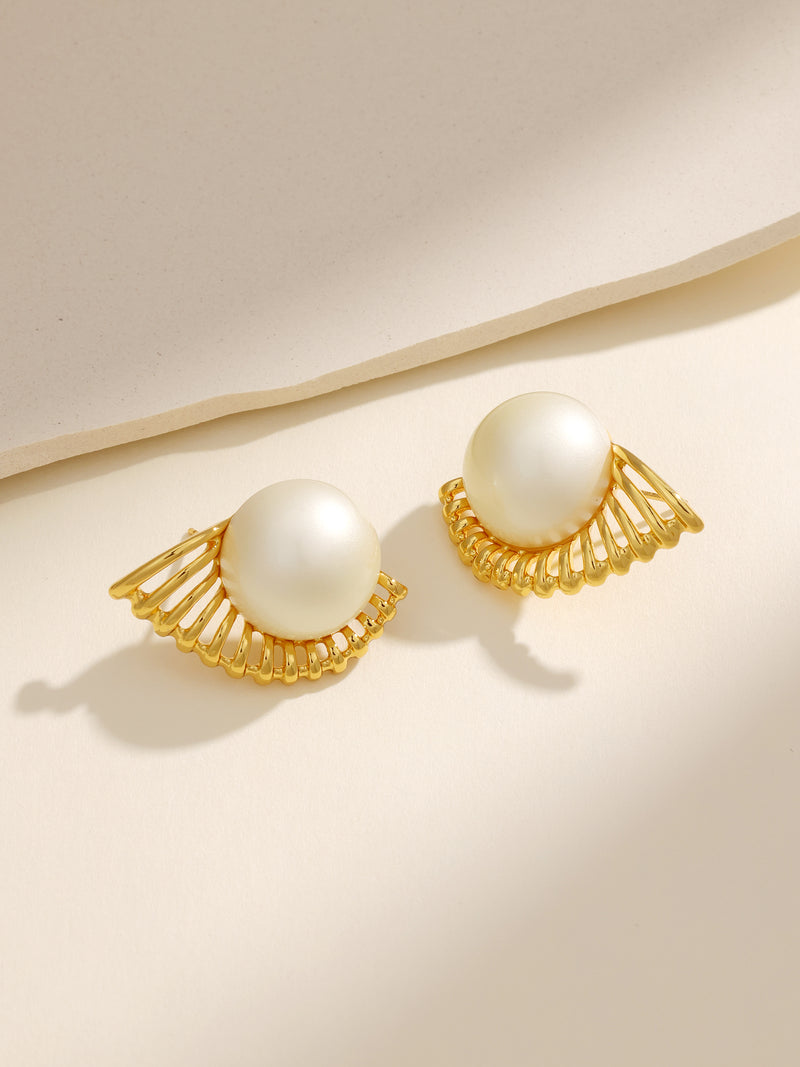 Luxury Gold Vintage Palace Pearl Clip Earrings