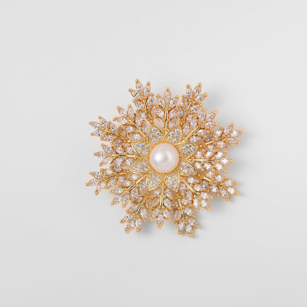 Bright Art Diamond Gold Pave Snow Pearl Brooch