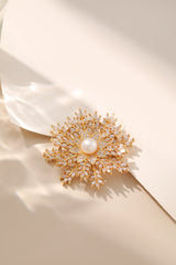 Bright Art Diamond Gold Pave Snow Pearl Brooch